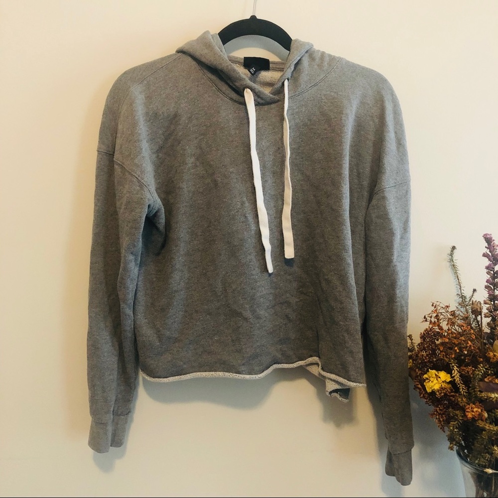 ✨3/$25 | Who What Wear | Cropped Gray Sweater